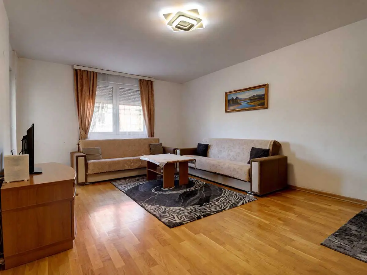 BANESË ME QIRA 1+1 NË ARBËRI (DRAGODAN) banesë/apartment në Prishtinë