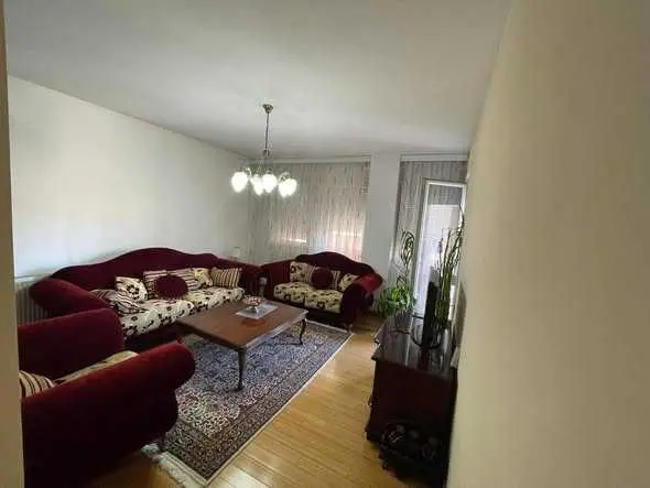 BANESË ME QIRA 2+1 NË RRUGËN B banesë/apartment në Prishtinë