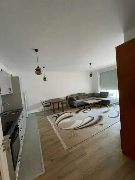BANESË ME QIRA 1+1 NË RRUGËN C banesë/apartment në Prishtinë