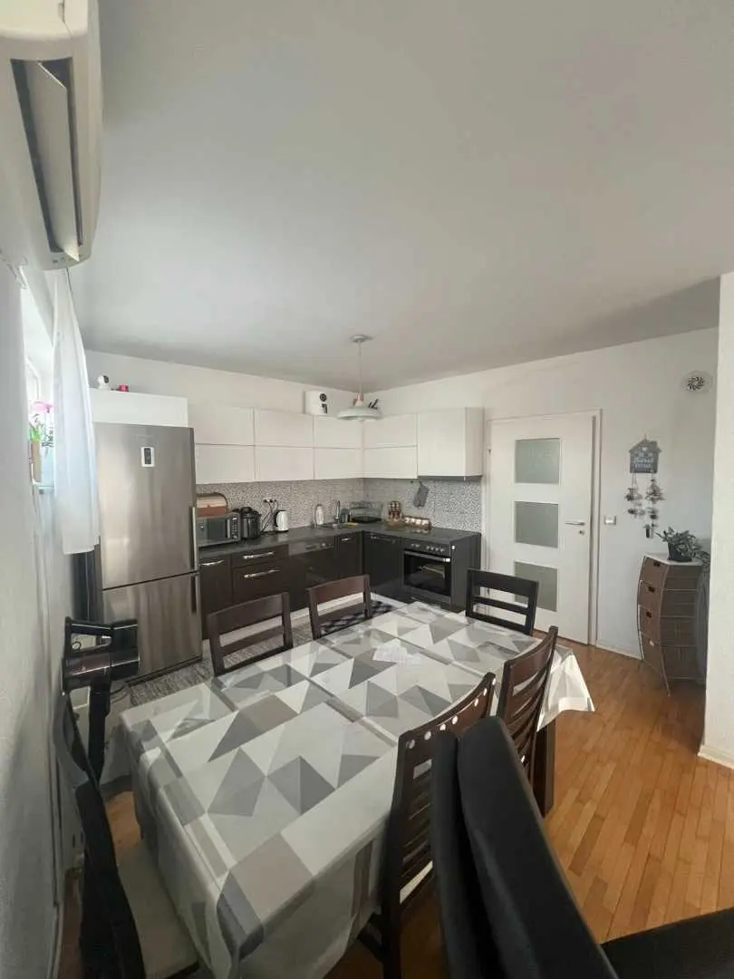 Banesë në #shitje në Fushë Kosovë banesë/apartment në Fushë Kosovë