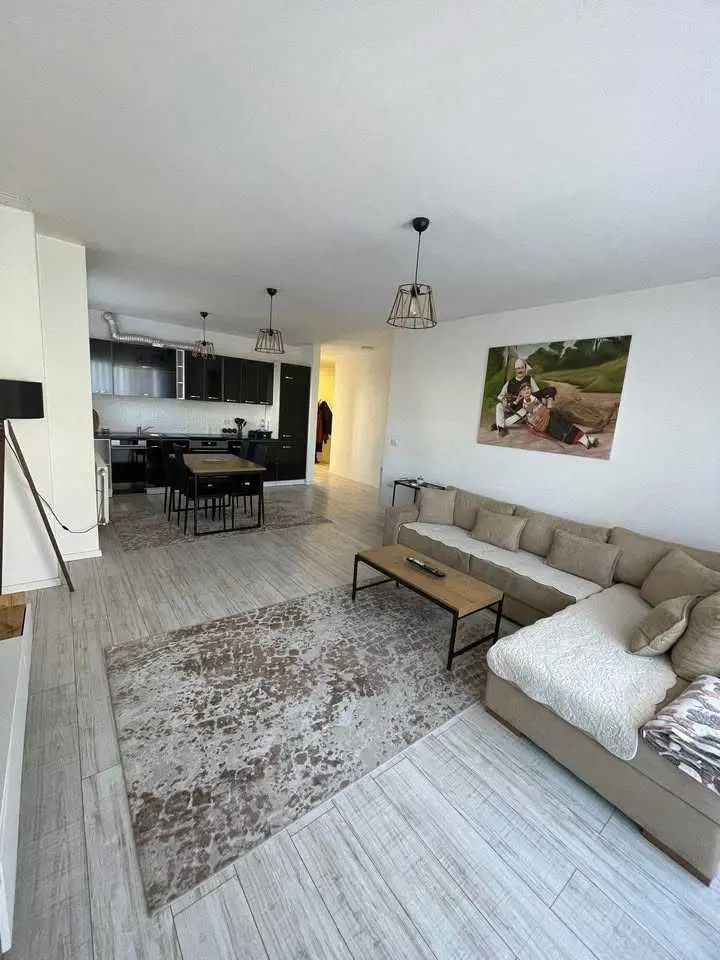 Banesë në #shitje në Lagjen e Spitalit banesë/apartment në Prishtinë