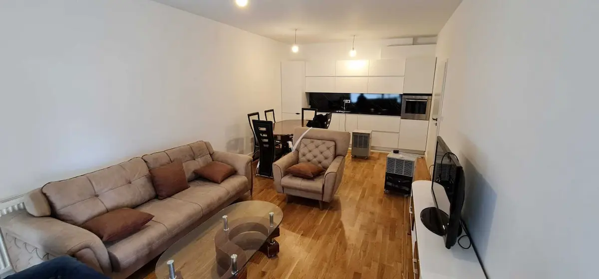 BANESË ME QIRA 2+1 NË TOPHANE banesë/apartment në Prishtinë