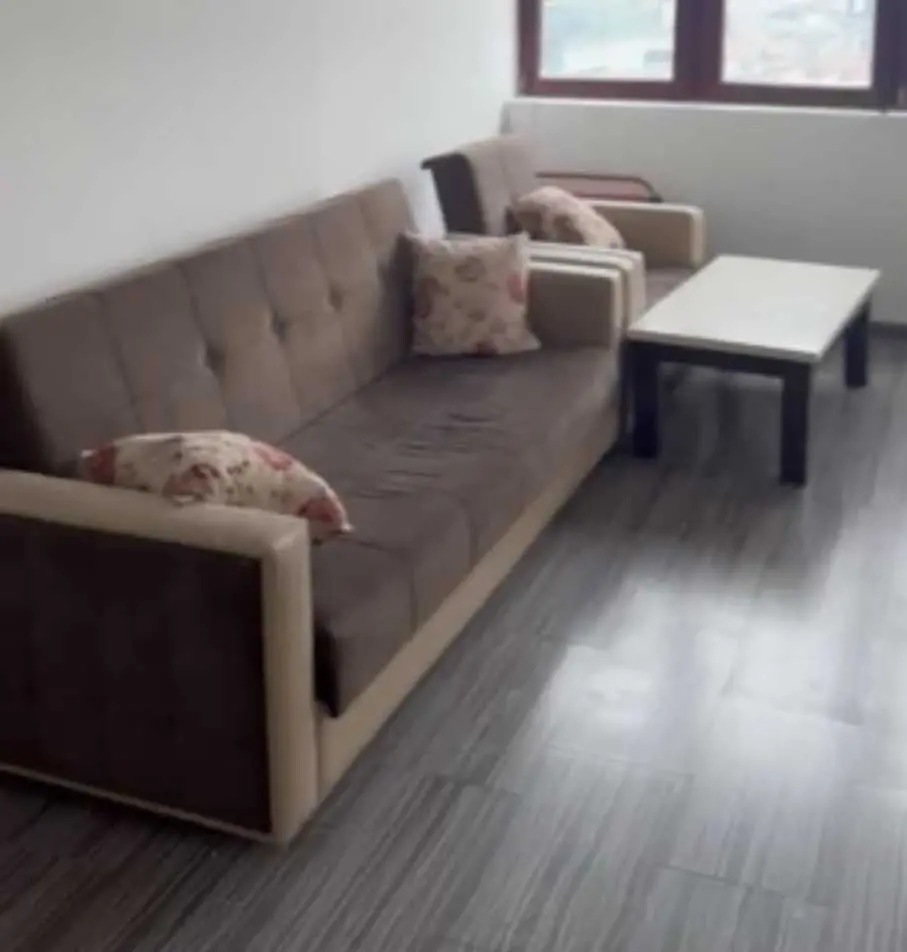 BANESË (ZYRE) ME QIRA NË LAKRISHTË banesë/apartment në Prishtinë
